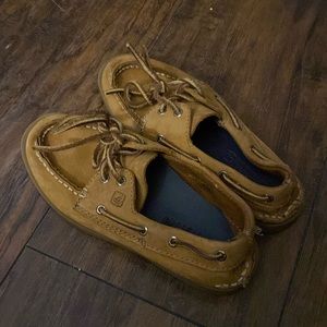Youth Sperry boat shoes size 13.5
